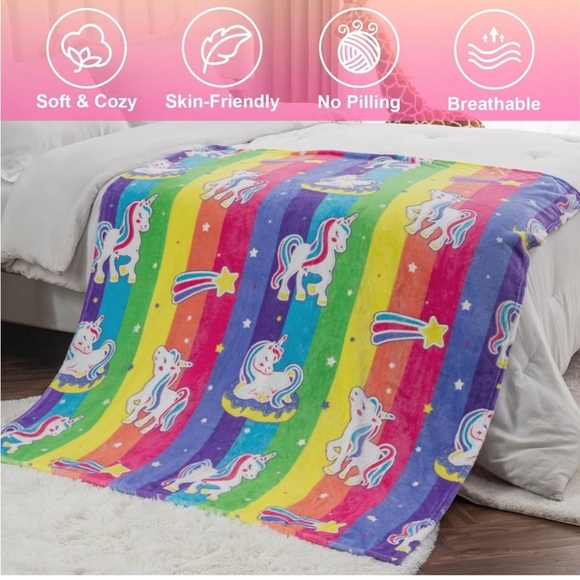 NWT Unicorn Glow-in-the-Dark Blanket - Multicolor   🦄 - Picture 3 of 7